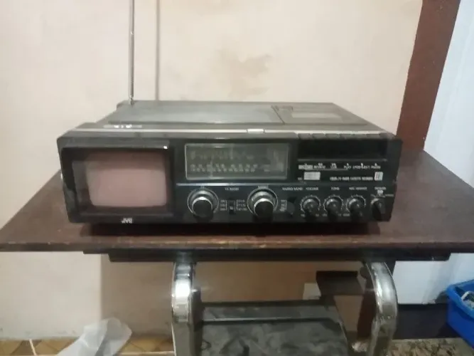 RÁDIO TV CASSETE JVC CX 500.. LER DESCRIÇÃO