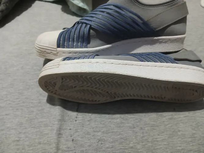 Tenis adidas semi novo