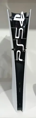 Placa decorativa para o console PS5 slim. Aqui na LOJA FABGAMES. Loja física