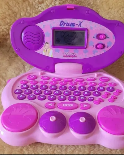 laptop da xuxa drum-x, impecável sem sem nenhum hum arranhão.