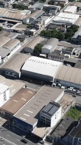 GALPÃO COM 1300M² COM LOCALIZAÇÃO IMPAR EM VILA VELHA