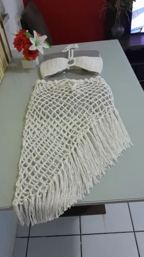 Moda praia ? toda em crochê 