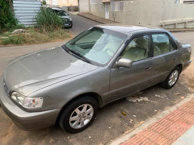 Toyota Corolla XEI 1.8/1.8 Flex 16V Aut. 2002