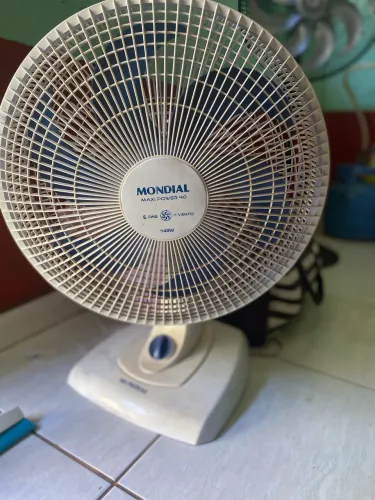 Vende-se  ventilando marca mundial 