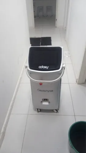 Máquina de Depilação a Laser Adoxy Holonyak