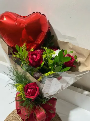 Buquê de flores naturais para alegrar o dia de alguém a pronta entrega