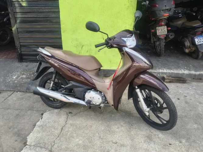 PEGO MOTO MESMO VALOR TROCA