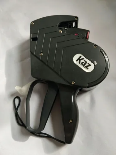etiquetadora kaz preta