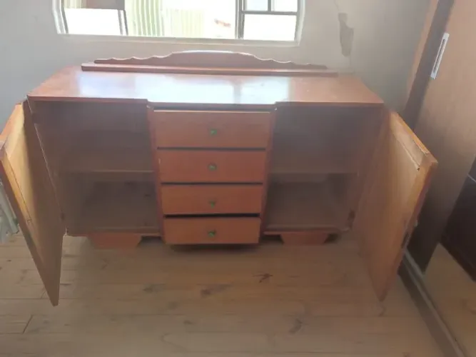 Armário de quarto para restaurar do ano 1957