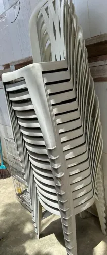 Cadeira de plástico
