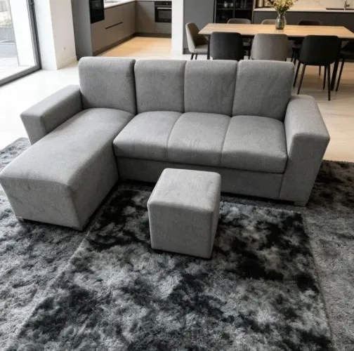 Sofá 4 lugares disponível a pronto entrega perfeito para sua sala de estar 