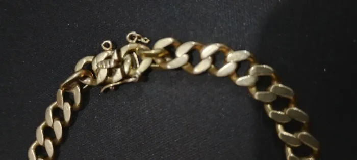 Pulseira maciça em OURO 