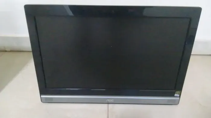 Computador All in One AOC V20 J1750 4GB DDR3 SSD 120GB Usado