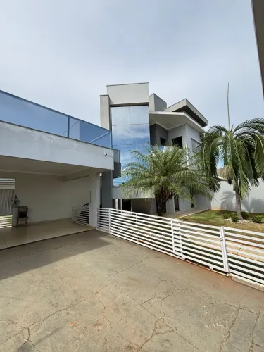 SOBRADO DE ALTO PADRÃO | ESPAÇO, CONFORTO E LAZER COMPLETO- NO JARDIM LUCIANA