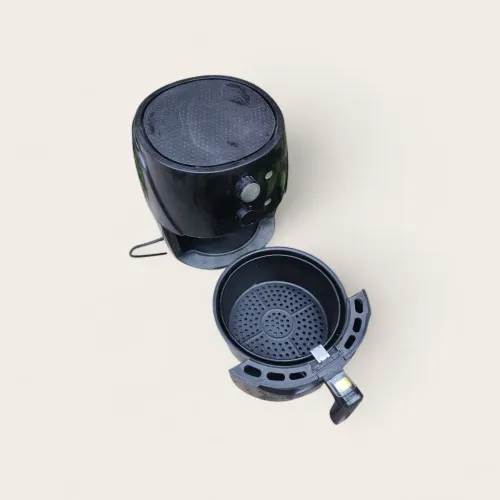 Airfryer grande 4,2L funcionando perfeitamente.