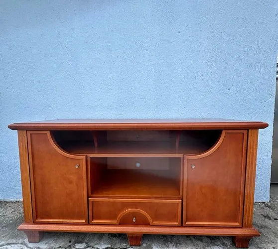 Rack com 2 Portas - 1 Gaveta - 3 Nichos - Madeira Maciça