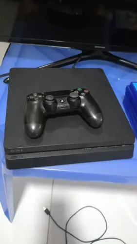 Ps4 Slim com controle original mais 5 jogos