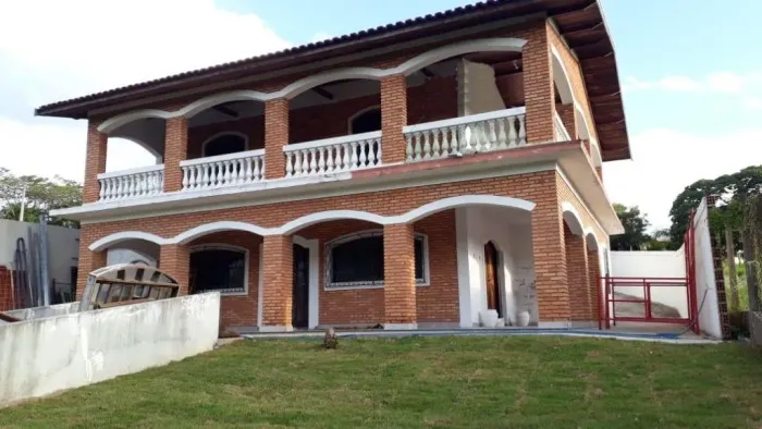 Casa à venda em Águas de São Pedro, Centro, com 6 quartos, com 347.66 m²