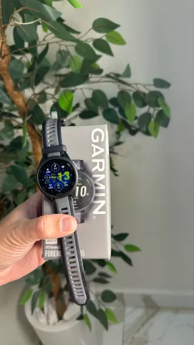 GARMIN FORERUNNER 165 (43mm) - Impecável