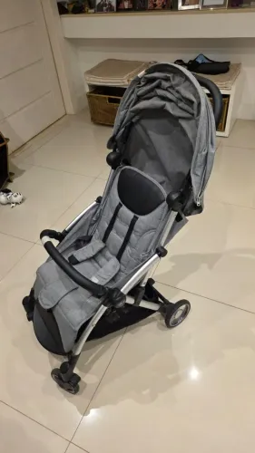 Vendo Carrinho De Bebê Chicco Goody Plus Cinza - Dobrável.