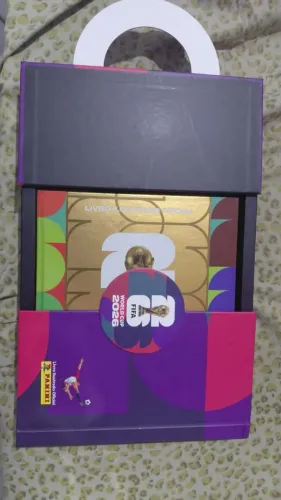 BOX DA COPA COM ÁLBUM DOURADO COMPLETO