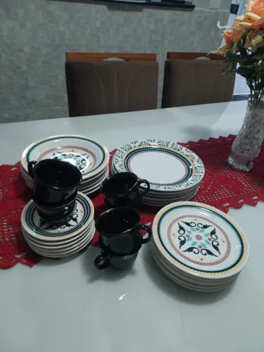 Aparelho de Jantar maravilhoso, NUNCA FOI USADO, PAGUEI 400,00 reais 