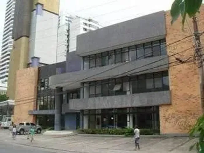 Prédio para Venda em Salvador, Av: A.c.m.