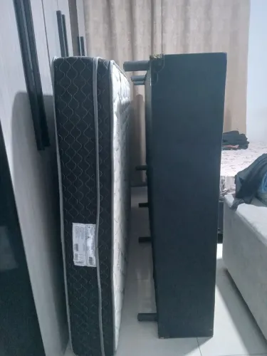 Cama Box casal colchão floral espuma supreme. Taxa de entrega por conta do cliente .