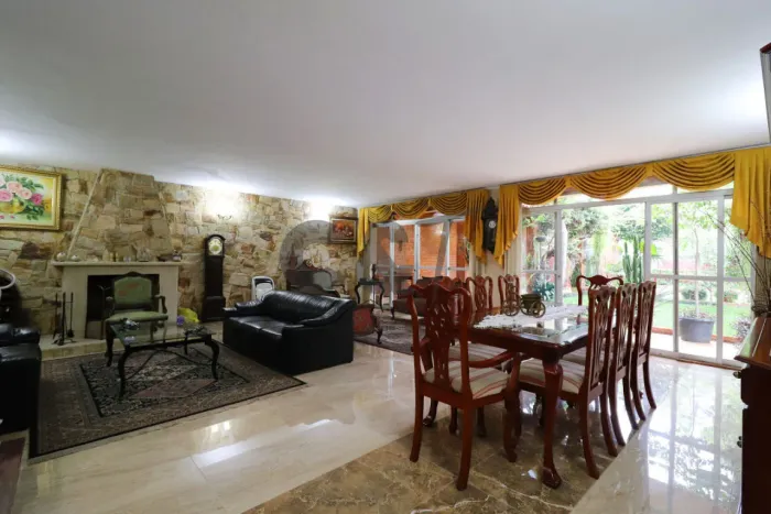 Sobrado Residencial - 4 Dormitórios (2 Suítes) à Venda no Jardim Petrópolis - São Paulo/SP