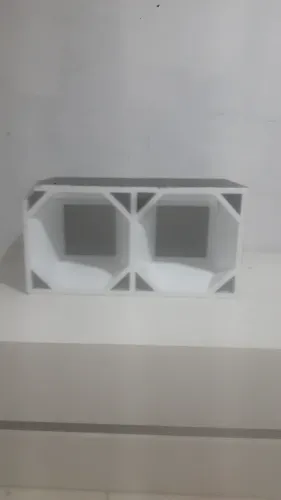 Vendo uma caixa médio de 12
