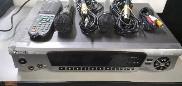 Karaokê Videokê 200 músicas