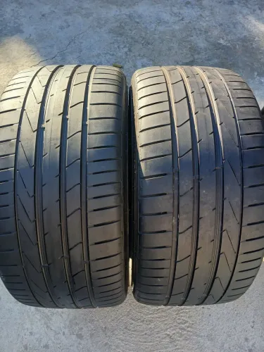 Pneus 245/40 R18