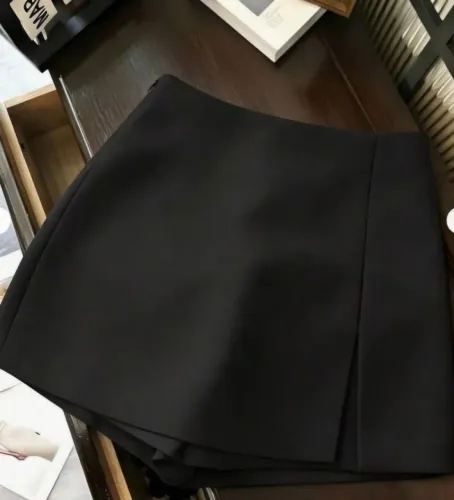 Shorts saia feminino
