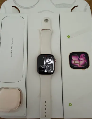 ? Apple Watch Series 11 GPS 46mm Rose