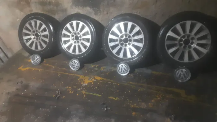 Kit de rodas e pneu aro 14 volks