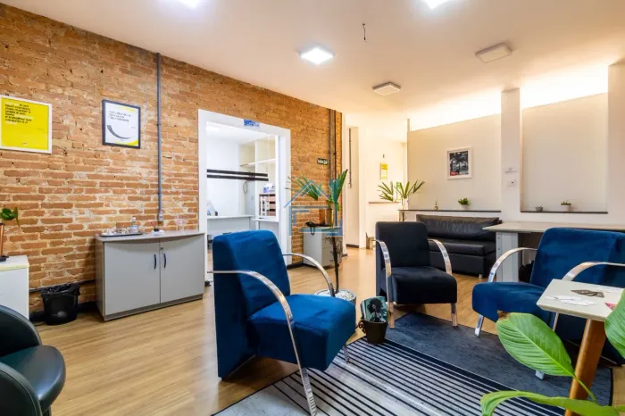 Casa Comercial 470m² no bairro Vila Augusta em Sorocaba