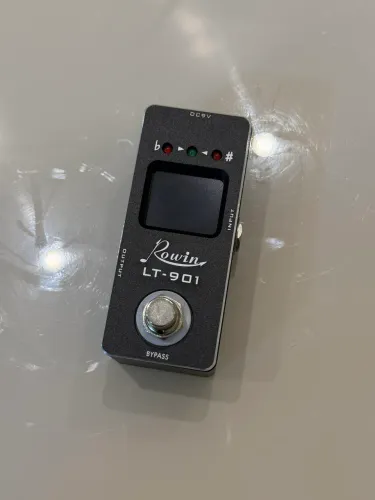 Pedal afinador Rowin (novo)