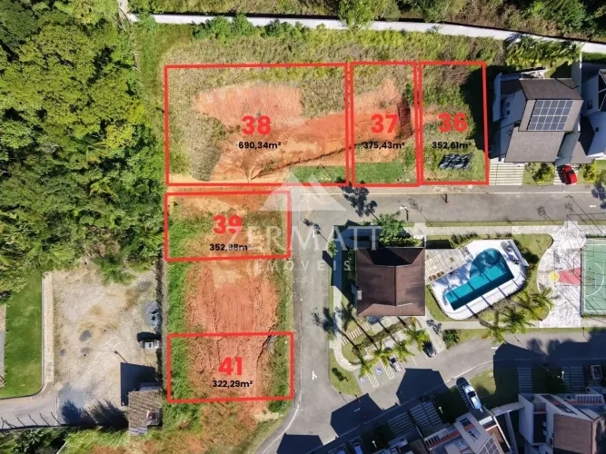 Terreno em condomínio fechado com 690,34m² à venda, no bairro Tribess, Blumenau, SC