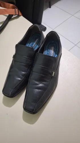 Sapato Social Democrata Hi Soft, 41/42, usado apenas 4 vezes.