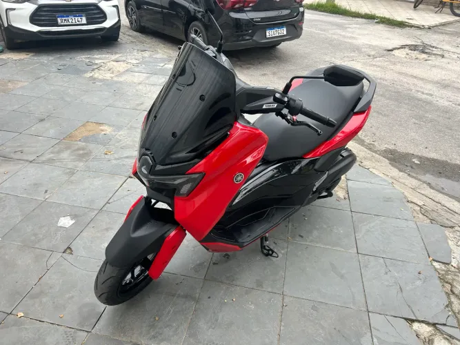 Nmax 2026/2026 comprada a 2 meses zero 900 kms