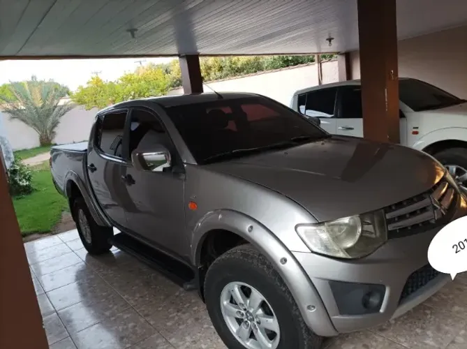 Mitsubishi L200 Triton GLX 3.2 CD TB Int.diesel MEC 2013