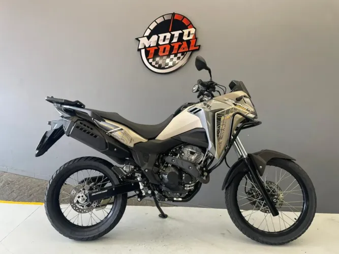 Honda Xre 300 sahara adventure 2025