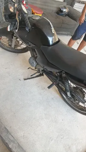 Moto bem novinha pra trabalhar