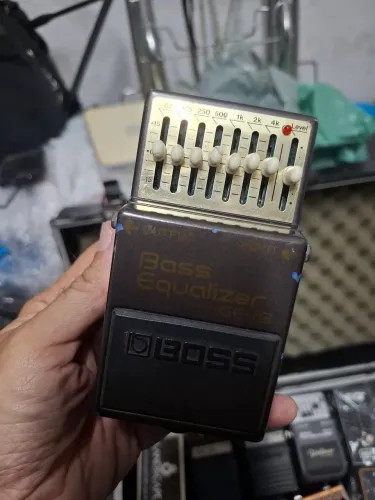 Pedal Boss Bass Equalizer GE-7B Marrom 