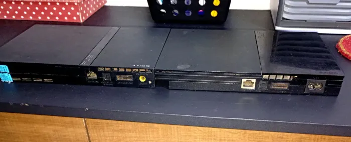 2 ps2 slim para retirada de peças ou conserto.