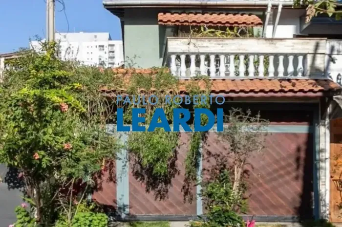 CASA ASSOBRADADA - CIDADE ADEMAR - SP