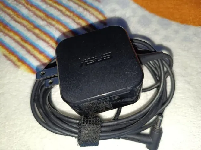 Fonte Asus 19v 1.75a 33w 4.0 X 1.35mm