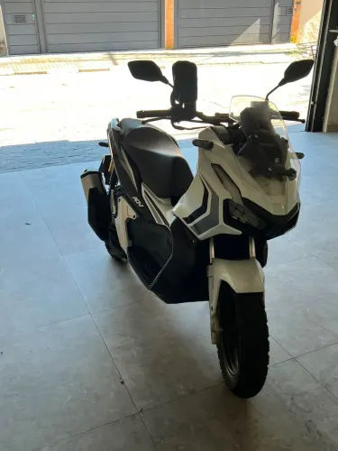 Honda adv 150 24mil km sem nenhum detalhe
