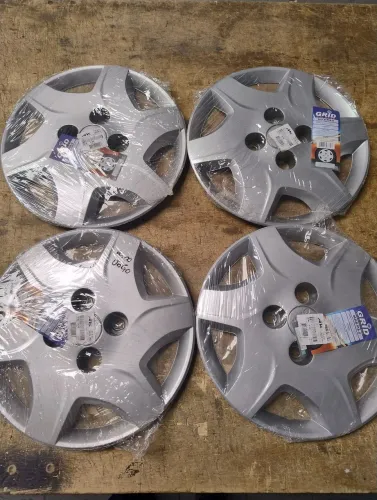 Vendo jg calotas linha GM aro 13