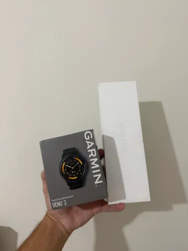 Relógios Garmin e Apple Watch Série 11